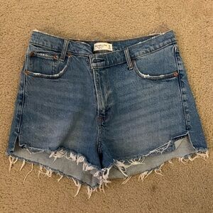 Abercrombie and Fitch high rise mom shorts